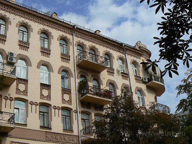 20070820-084448-FZ7.JPG - Kiev - budovy