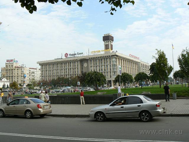 20070820-085801-FZ7.JPG - Kiev - náměstí svobody
